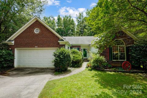 3319 Crescent Knoll Drive
