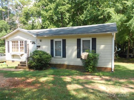 100 Valley Road sold home in Wooded Valley, York, SC