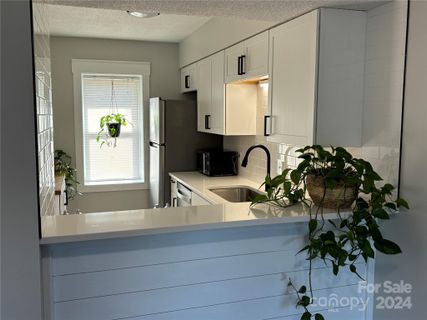2705 N Center Street 60 sold home in Westminister Park, Hickory, NC