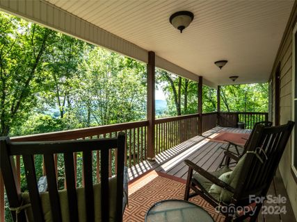 160 Turkey Hollow Court sold home in The Glens Of Ironduff, Waynesville, NC