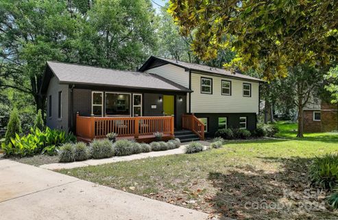 5200 Carriage Drive Circle