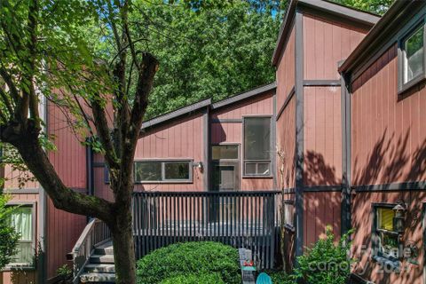 6114 Honeysuckle Lane