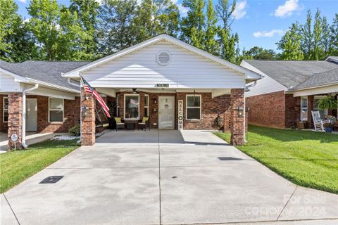 7006 Owens Court A sold home in Magnolia Place, Lowell, NC