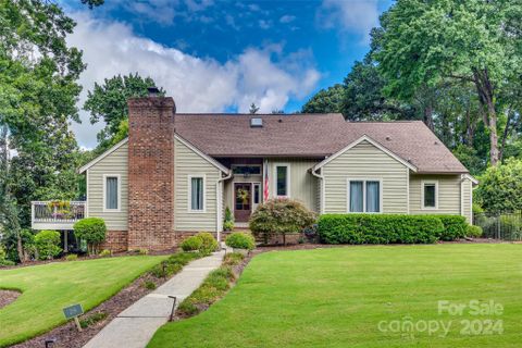 29 Commodore Point Road