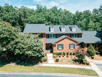 8452 Coulwood Oak Lane sold home in Coulwood Oaks, Charlotte, NC