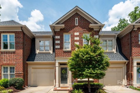 917 Park Slope Drive sold home in Hillside West, Charlotte, NC