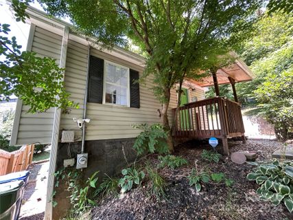 157 Druid Drive sold home in HORNEY HAYES, Asheville, NC