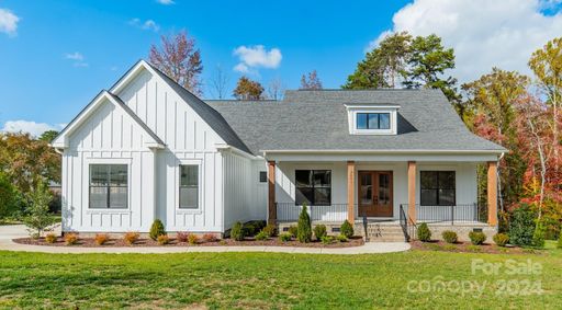 2411 Callaghan Court