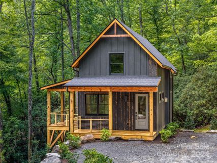 819 Pisgah Forest Drive sold home in Pisgah Forest Farms, Pisgah Forest, NC