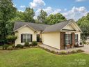 2745 Stockwood Drive sold home in Gastonia, SC