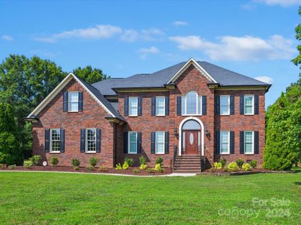 8320 Knights Court sold home in Camelot, Harrisburg, NC