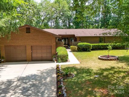 27 Duckhook Circle