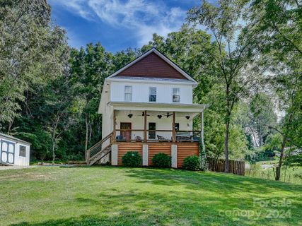 140 Orchard Street sold home in Solomon Luther Land, Candler, NC