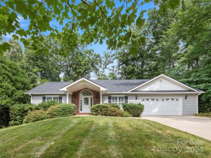 53 Forest Lake Drive sold home in Forest Lake, Asheville, NC