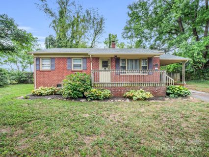 2714 New Lane sold home in Quaker Meadows, Morganton, NC