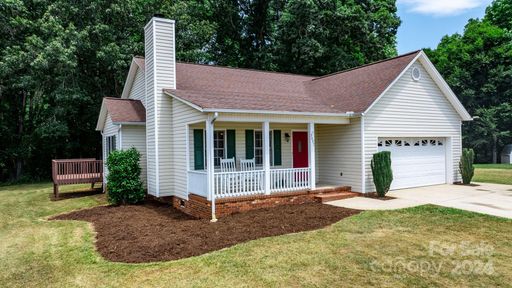 3697 Serenity Drive sold home in Melrose Place, Hickory, NC