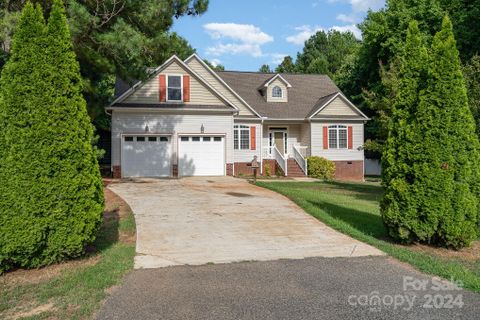 705 Flamingo Road sold home in Flying Eagle Estates, Clover, SC