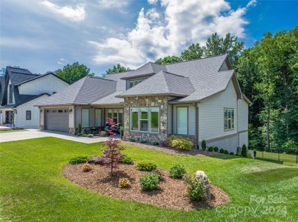 11 Sagewood Drive sold home in StoneRidge at Hayes Mountain, Candler, NC