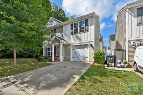 8012 Stevie Oaks Lane