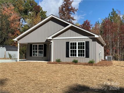 216 Walnut Road sold home in Oakwood Acres, Lexington, NC