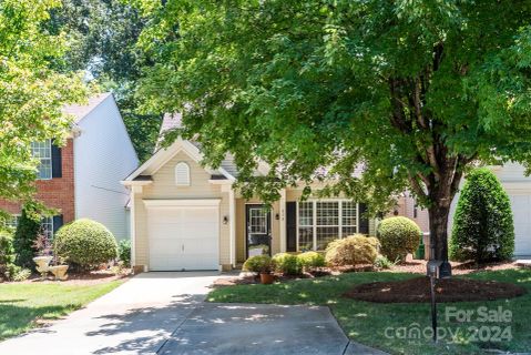 838 Autumn Rain Lane sold home in Scaleybark Place, Charlotte, NC