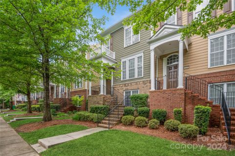 1062 Drayton Court