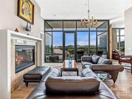 60 N Market Street 903 sold home in 60 North Market, Asheville, NC
