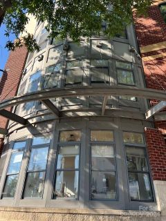 115 E Park Avenue 201