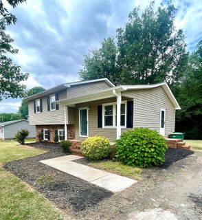 133 Wallace Street sold home in Allenwood, Boonville, NC