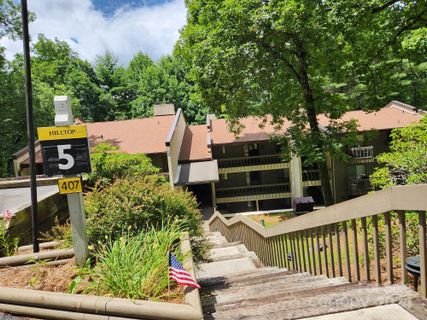 407 Overlook Road sold home in Hilltop, Sapphire, NC