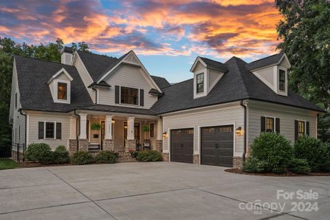1531 Lynway Drive