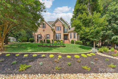 916 Kemp Road sold home in Pine Knoll Pointe, Mooresville, NC