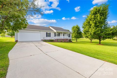 230 Fairdale Road sold home in Willowbrook, Statesville, NC