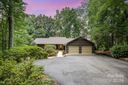 712 Lakewind Boulevard sold home in Inman, SC