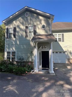 1376 21st Avenue sold home in 21 Vendue, Hickory, NC
