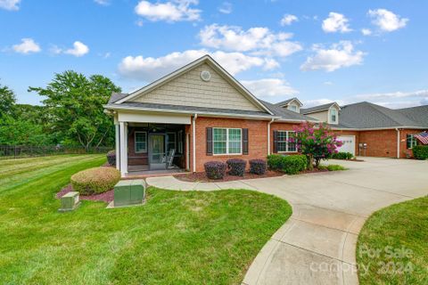 8508 Van Court