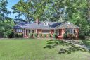 319 N Oakwood Drive sold home in Statesville, SC