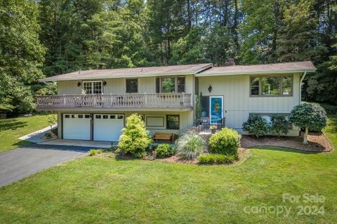 105 E Whisperwood Circle sold home in Whisperwood, Hendersonville, NC