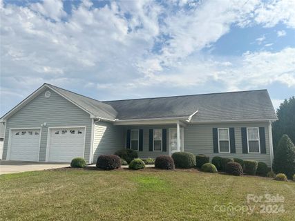 124 Deer Creek Drive sold home in Deer Creek, Hudson, NC