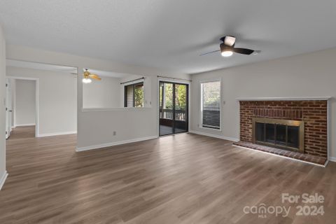 8003 Greenside Court