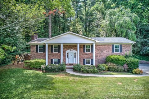909 Weston Road sold home in St Andrews, Arden, NC