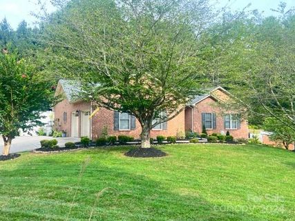 1010 Cambridge Court sold home in Cambridge Court, Lenoir, NC
