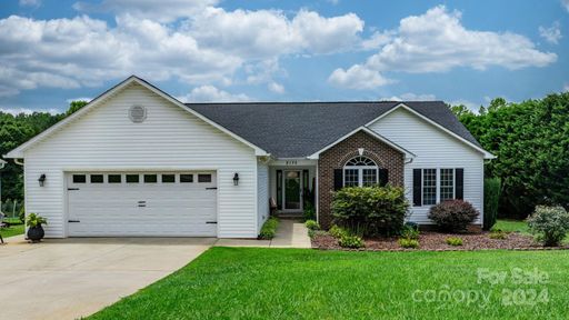 2175 Picnic Drive sold home in South Lakes, Newton, NC