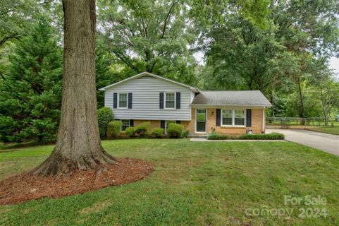 1201 Vickie Lane sold home in Brookfield, Matthews, NC