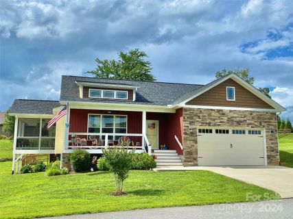 362 River Breeze Lane sold home in Waters Edge, Etowah, NC