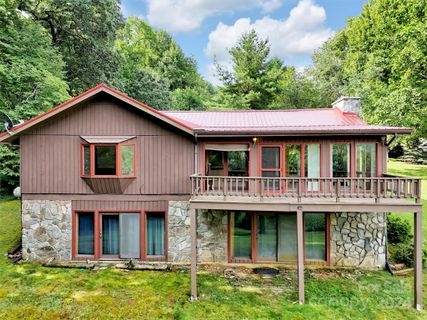 202 Sams Trail sold home in Balsam Meadows, Waynesville, NC
