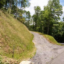 32 Tapestry Trail