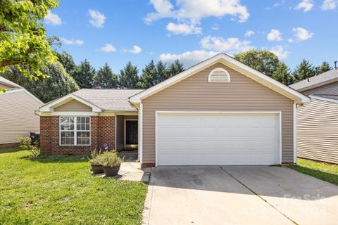 1139 Stonehenge Lane sold home in Ridgemont, Charlotte, NC