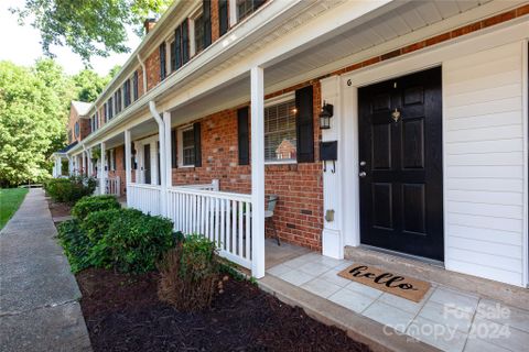 1330 Green Oaks Lane sold home in Williamsburg on Commonwealth, Charlotte, NC
