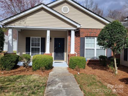 2924 Zion Renaissance Lane sold home in Village Glen, Charlotte, NC